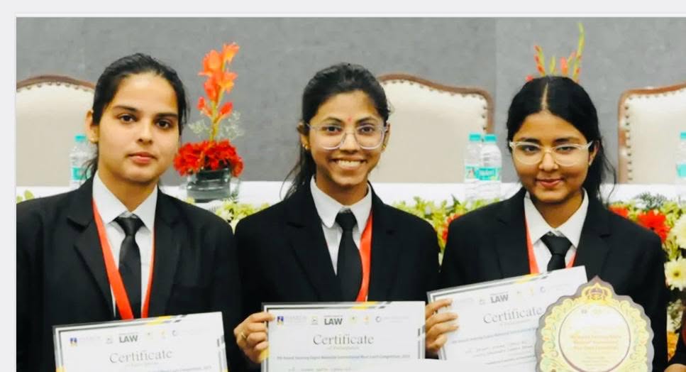 Students in courtyard