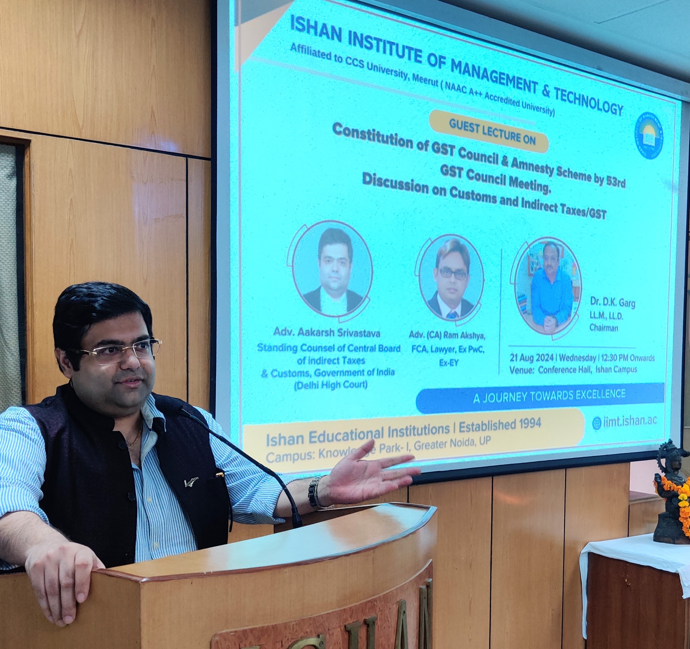 Ishan IIMT, top college in Greater Noida for BBA Course.